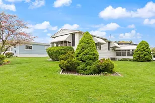 48 Easy St, Raynham, MA 02767 - Photo 4