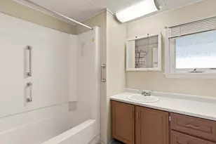 48 Easy St, Raynham, MA 02767 - Photo 10