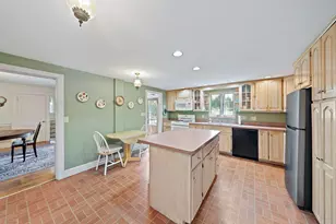 627 S Franklin St, Holbrook, MA 02343 - Photo 4