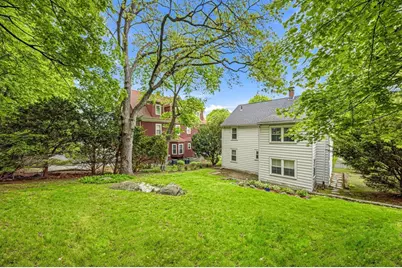 33 Harvard St #2, Arlington, MA 02476 - Photo 4