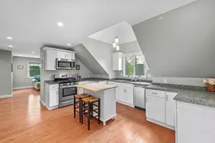 8 Putnam St, Danvers, MA 01923 - Photo 2