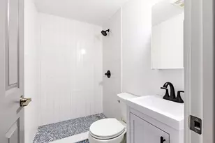 178 L St, Boston, MA 02127 - Photo 16