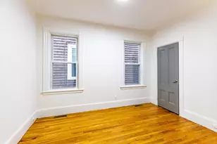 178 L St, Boston, MA 02127 - Photo 4