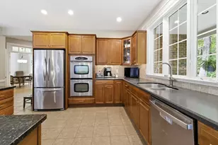 8 Iroquois Ln, Wilbraham, MA 01095 - Photo 8