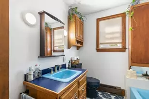 91 Sycamore St, Swansea, MA 02777 - Photo 20