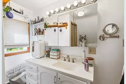91 Sycamore St, Swansea, MA 02777 - Photo 30