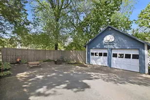 47 Winter St, Southbridge, MA 01550 - Photo 36