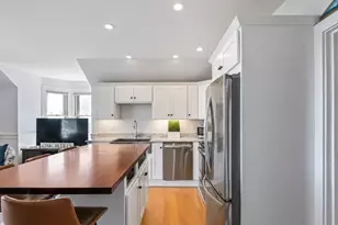 61 Ocean Ave, Oak Bluffs, MA 02557 - Photo 16