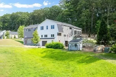 14 Norway Farms Dr #Rear, Norfolk, MA 02056 - Photo 32