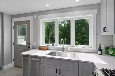 14 Norway Farms Dr #Rear, Norfolk, MA 02056 - Photo 10