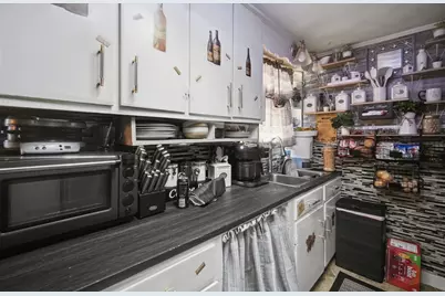 36 Parkin St, Springfield, MA 01104 - Photo 10