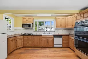 28 Orchard St, Marblehead, MA 01945 - Photo 24