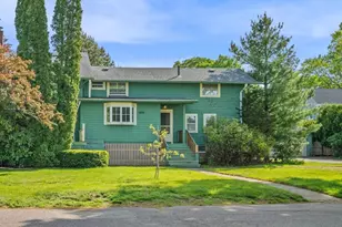 28 Orchard St, Marblehead, MA 01945 - Photo 6