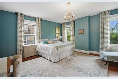 48 Madison Ave, Springfield, MA 01105 - Photo 8