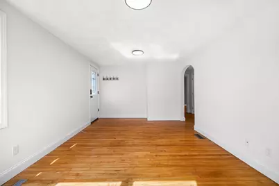 1 Egmont Ave, Billerica, MA 01821 - Photo 12