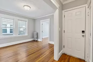193 Florence St, Boston, MA 02131 - Photo 8