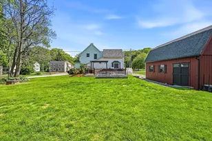 44 Pleasant St, Hopkinton, MA 01748 - Photo 30