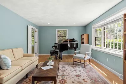 19 Pierce Ave, Westford, MA 01886 - Photo 12