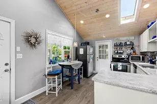 9 Shore Garden Rd, Hull, MA 02045 - Photo 14