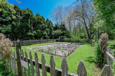 595 New Bedford Road, Rochester, MA 02770 - Photo 6