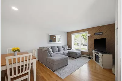 22 Hillcrest Ave, Seekonk, MA 02771 - Photo 8