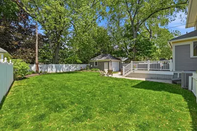 114 Maplewood Ter, Springfield, MA 01108 - Photo 38