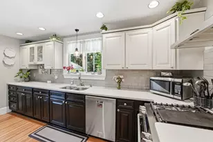 114 Maplewood Terrace, Springfield, MA 01108 - Photo 10