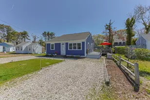 10 Cranberry Ln, Dennis, MA 02639 - Photo 2