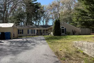 101 Brigantine Dr, Falmouth, MA 02536 - Photo 2