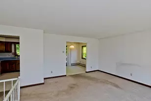 6 Pinewood Dr, Southampton, MA 01073 - Photo 6