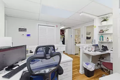 1051 Beacon #408, Brookline, MA 02446 - Photo 32