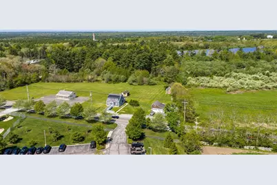 576 Faunce Corner Rd, Dartmouth, MA 02747 - Photo 14