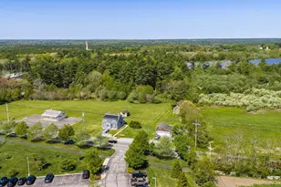 576 Faunce Corner Rd, Dartmouth, MA 02747 - Photo 14