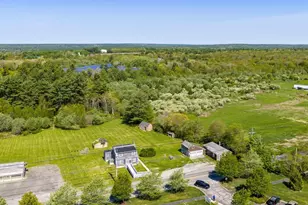 576 Faunce Corner Rd, Dartmouth, MA 02747 - Photo 4