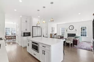 10 Cranberry Farm Rd, Plymouth, MA 02360 - Photo 2