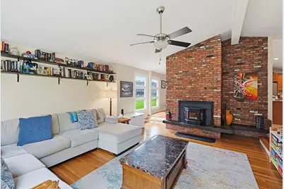 67 Handy St, Attleboro, MA 02703 - Photo 16