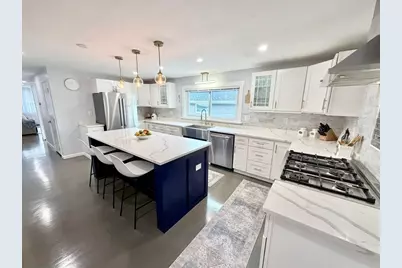 66 Newhall St, Revere, MA 02151 - Photo 6