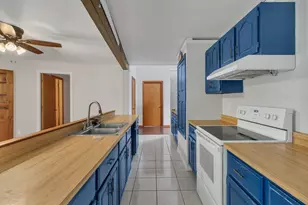 243 Oak St, Holliston, MA 01746 - Photo 8