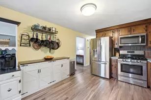 12 Allen St, Dracut, MA 01826 - Photo 4