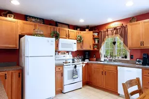 42 Ridge Dr, Middleborough, MA 02346 - Photo 8