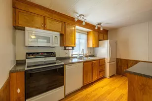 5 2nd St, Brookfield, MA 01506 - Photo 8