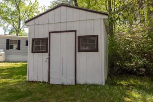 5 2nd St, Brookfield, MA 01506 - Photo 24