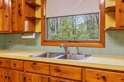 614 Parker St, Gardner, MA 01440 - Photo 16