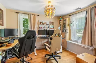 82 Needham St, Dedham, MA 02026 - Photo 18
