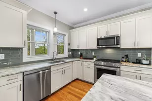 19 Edmunds Cv, Danvers, MA 01923 - Photo 4