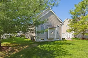4 Daisy Ln, Raynham, MA 02767 - Photo 38