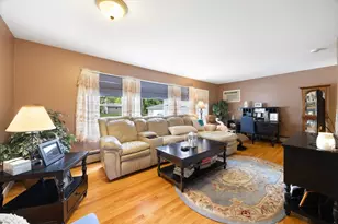 125 Lynwood Dr, Chicopee, MA 01022 - Photo 4