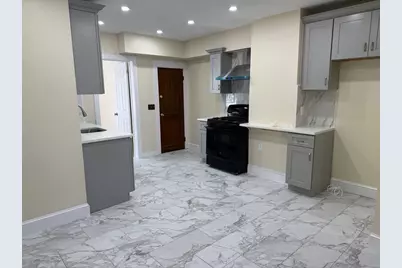 196 W Squantum St #1, Quincy, MA 02171 - Photo 4