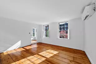 14 Lynde St, Salem, MA 01970 - Photo 8