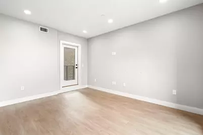277 Border Street #204, Boston, MA 02128 - Photo 4